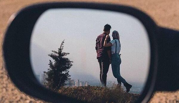 عکس دونفره عاشقانه جلو آینه