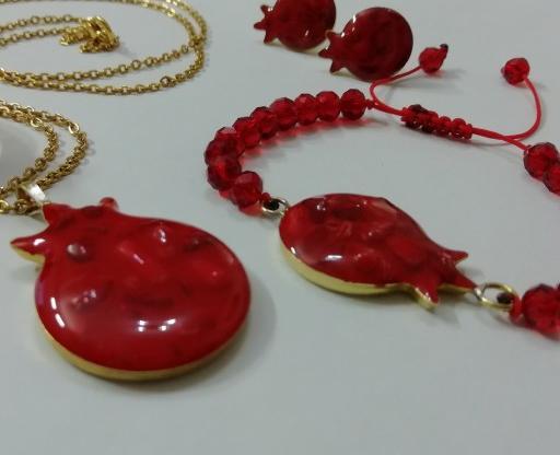 عکس گردنبند یلدایی