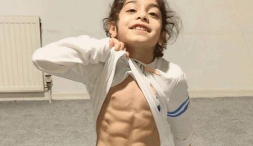 دانلود عکس آرات حسینی