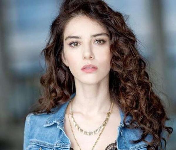 عکس های اوزگه گورل و سرکان