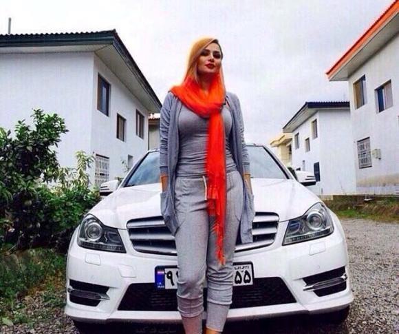 عکس ساناز هاشمی دختر فائزه