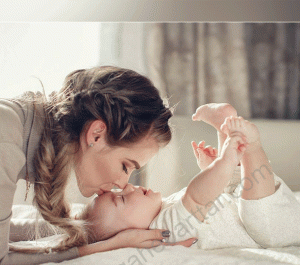 عکس نوزاد دختر مادر