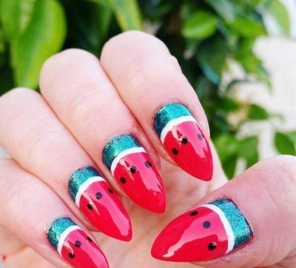 عکس ایده طراحی ناخن برای شب یلدا