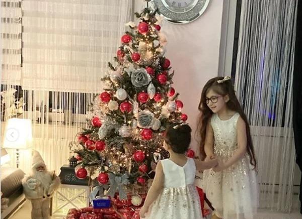 عکس آرزوهای آنا برای کریسمس