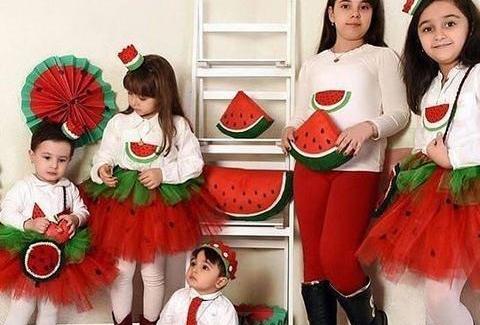 ژست عکس یلدایی دخترانه