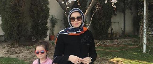 عکس دست نوشته آزاده نامداری برای دخترش
