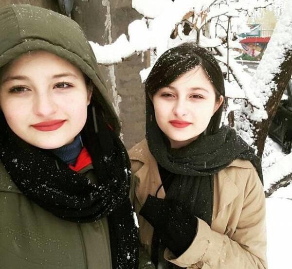 عکس تنهایی سارا فرقانی اصل