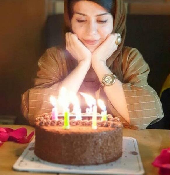 عکس فاطمه عبادی در عصر جدید