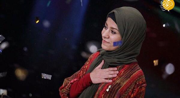 عکس فاطمه عبادی در عصر جدید