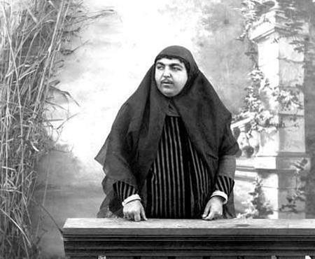 عکس خنده دار زنان قاجار