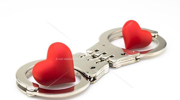 عکس قلب قفل شده