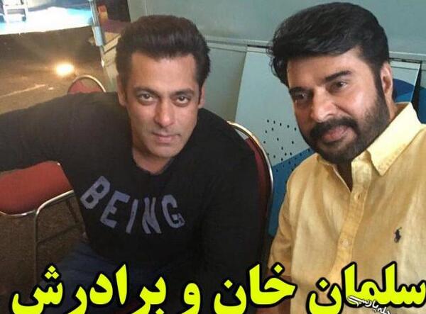 عکس شاهرخ خان در حال نماز خواندن