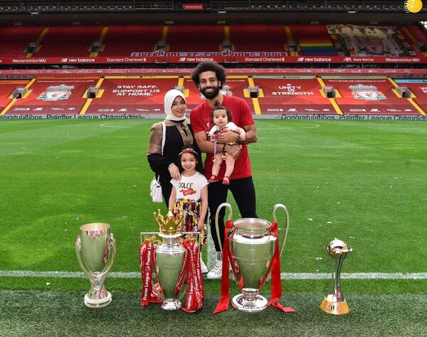 عکس محمد صلاح و همسرش
