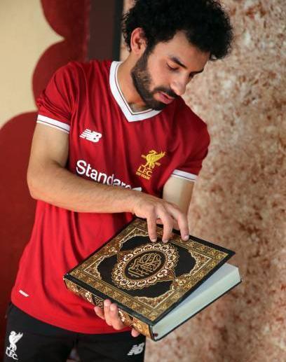 عکس محمد صلاح و همسرش