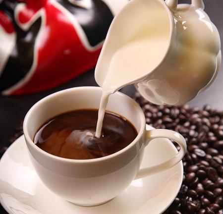 عکس شیر قهوه ای