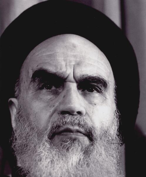 عکس پرتره تمام رخ