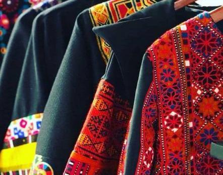 عکس انواع کریشی روی روسری