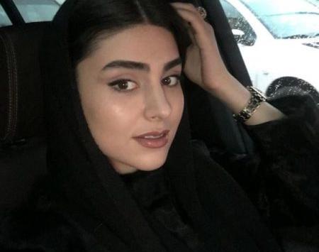 عکس با حجاب لاله مرزبان