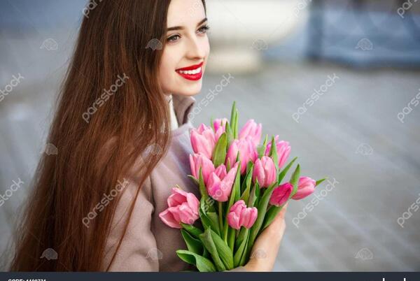 عکس لبخند با گل