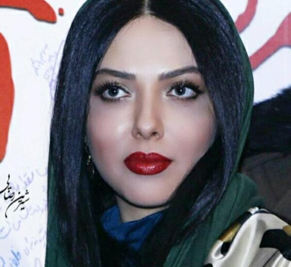 عکس با حجاب لیلا اوتادی