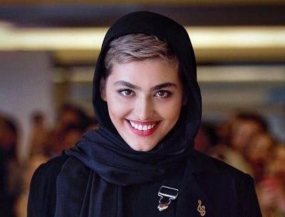 عکس لو رفته ریحانه پارسا با شلوارک