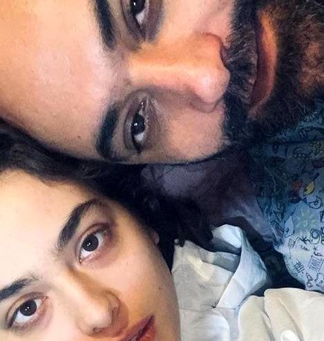 عکس لو رفته ریحانه پارسا با شلوارک
