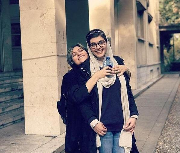 عکس لو رفته ریحانه پارسا با شلوارک