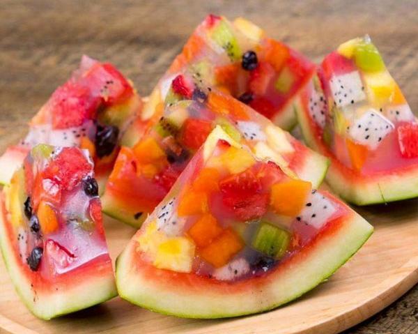 عکس ایده های زیبای تزیین ژله برای شب یلدا + روش تزیین