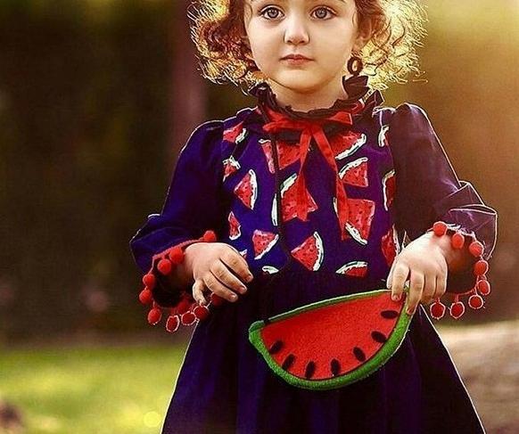 عکس آتلیه یلدایی کودک