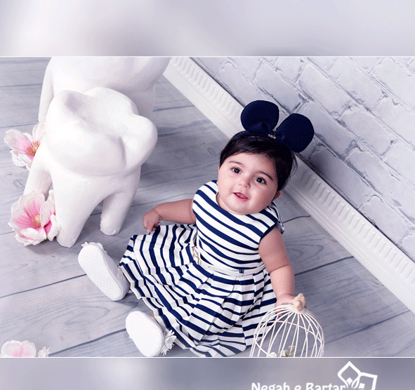 عکس نوزاد نشسته