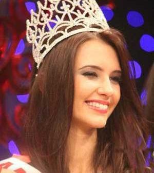 عکس حوا در عمر گل لاله