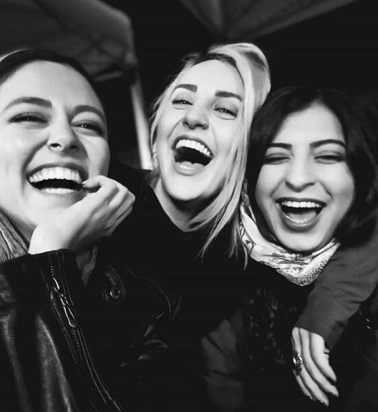 عکس لبخند از ته دل
