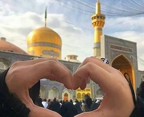 ژست عکس دونفره در حرم امام رضا