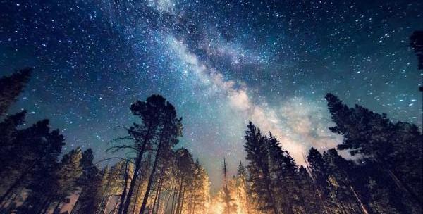 عکس آسمان شب برای تصویر زمینه