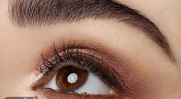عکس چشم قهوه ای تیره برای پروفایل