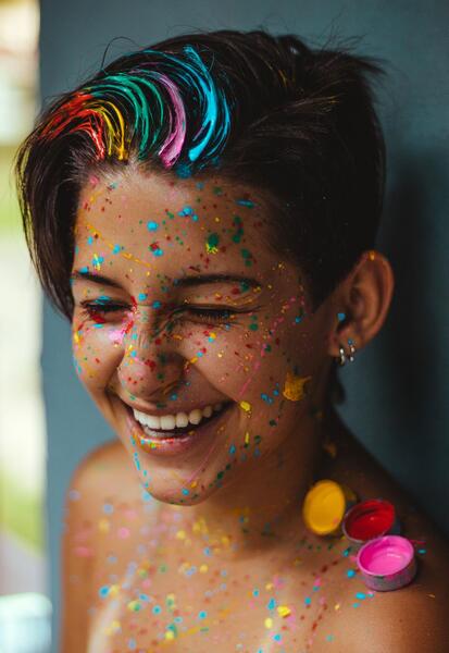 عکس لبخند برای تصویر زمینه