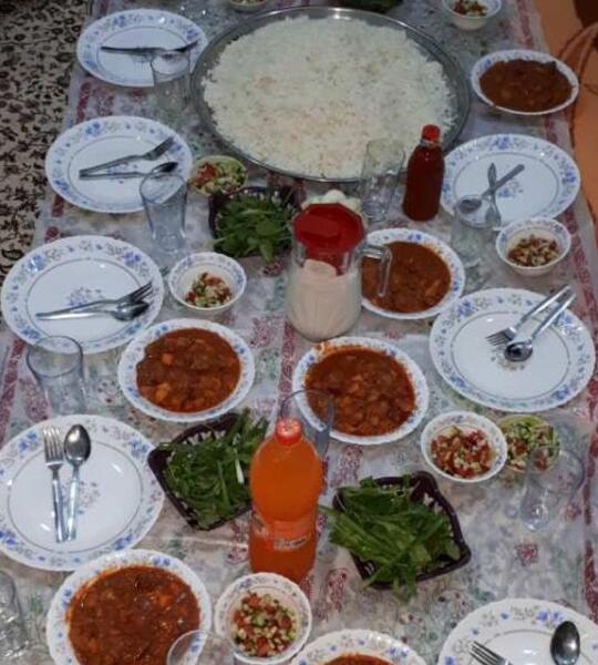 عکس خانوادگی غذا