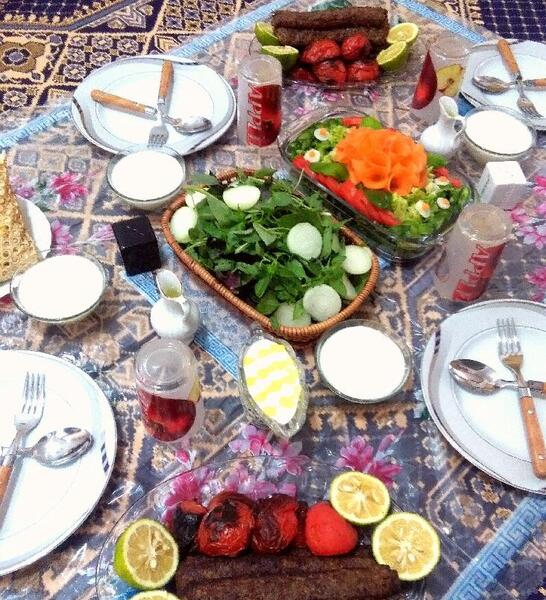 عکس خانوادگی غذا