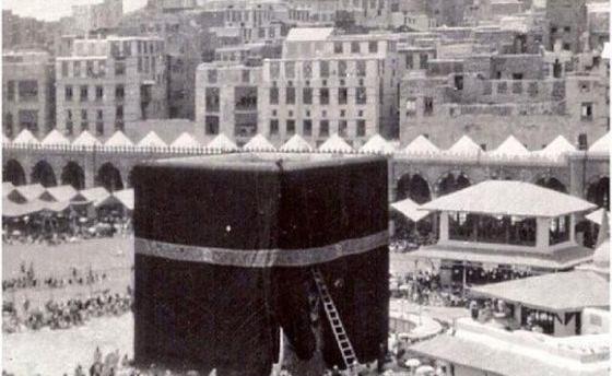 عکس کعبه سیاه و سفید