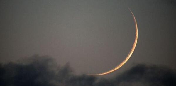 عکس ماه در شب اول ماه قمری