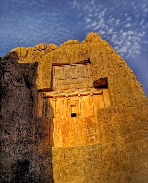عکس قبر داریوش