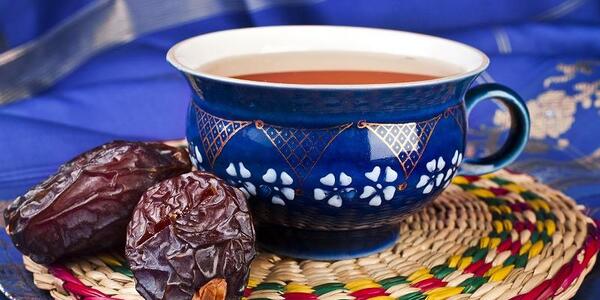 عکس چای با خرما