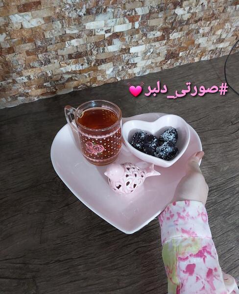 عکس چای با خرما