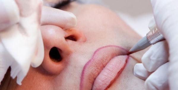 عکس تاتو خط لب کالباسی