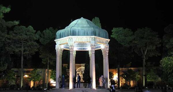 عکس حافظیه در شب
