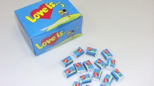 عکس آدامس love is