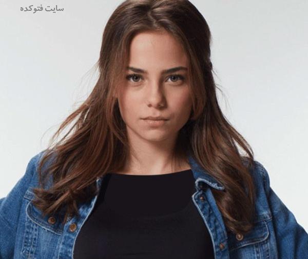 عکس بهار شاهین و خواهرش