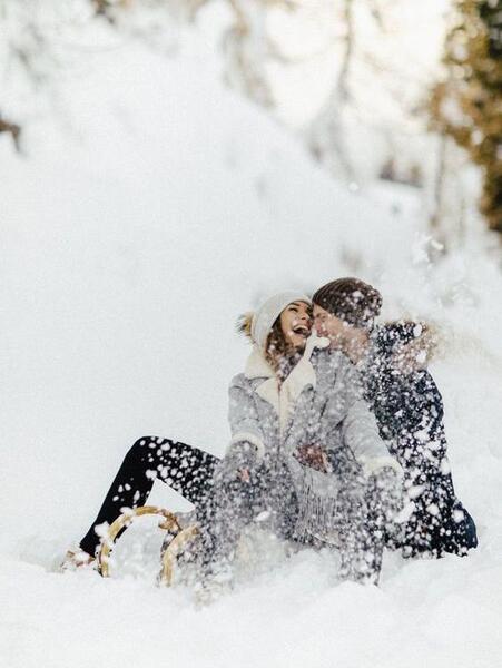 عکس عاشقانه دونفره تو برف
