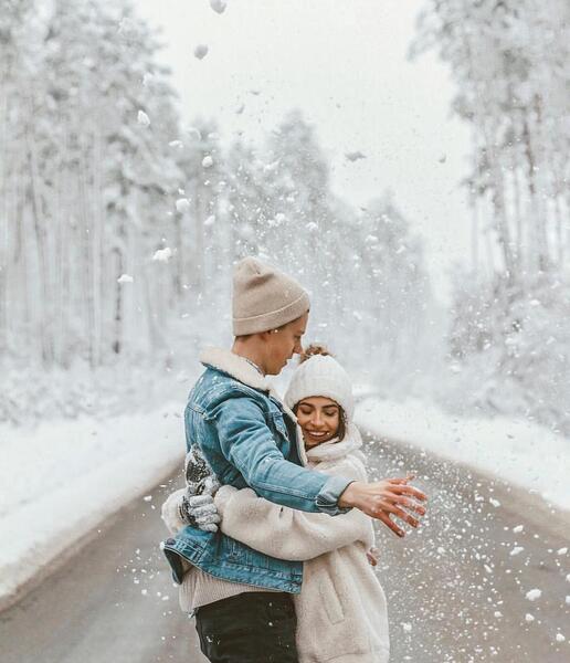 عکس عاشقانه دونفره تو برف