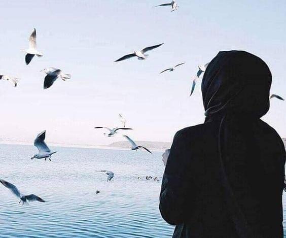 عکس دختر غمگین ازپشت سر برای پروفایل